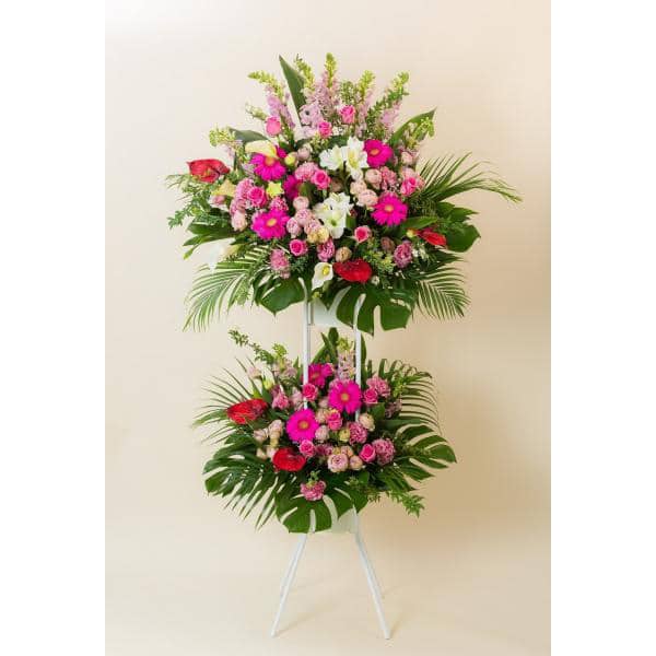 ピンク系のスタンド花-2段