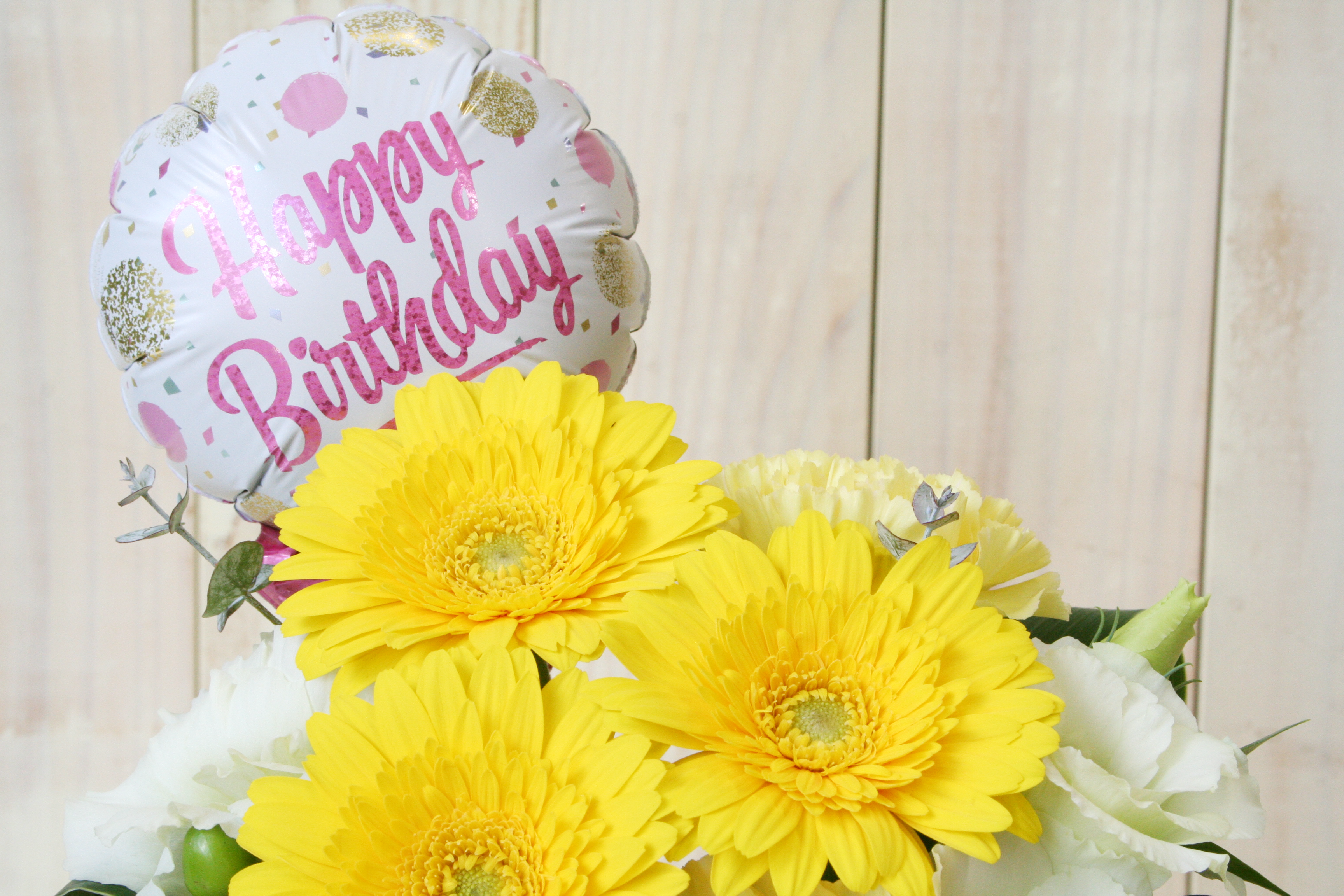 HAPPY BIRTHDAY生花アレンジメント-イエロー系 - 画像 (3)