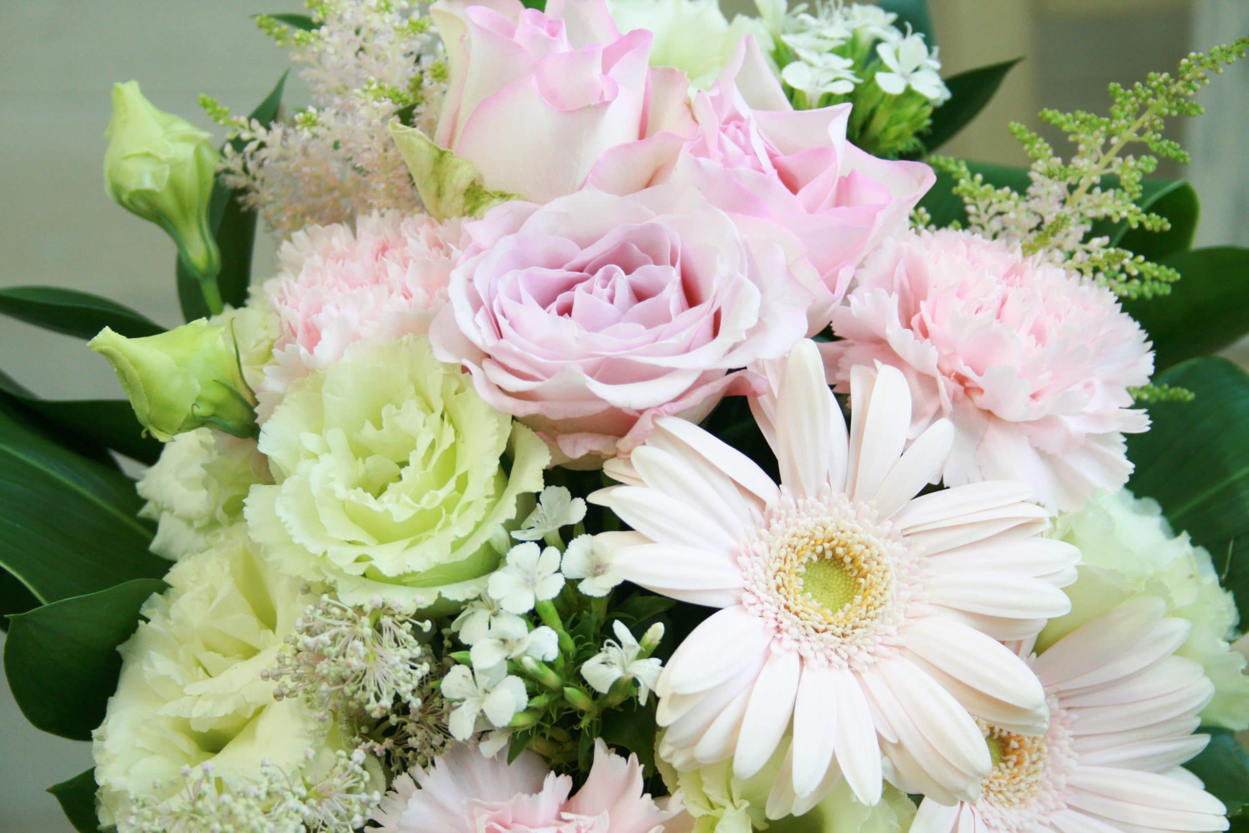 おまかせアレンジメントM-淡ピンク系 - 画像 (2)